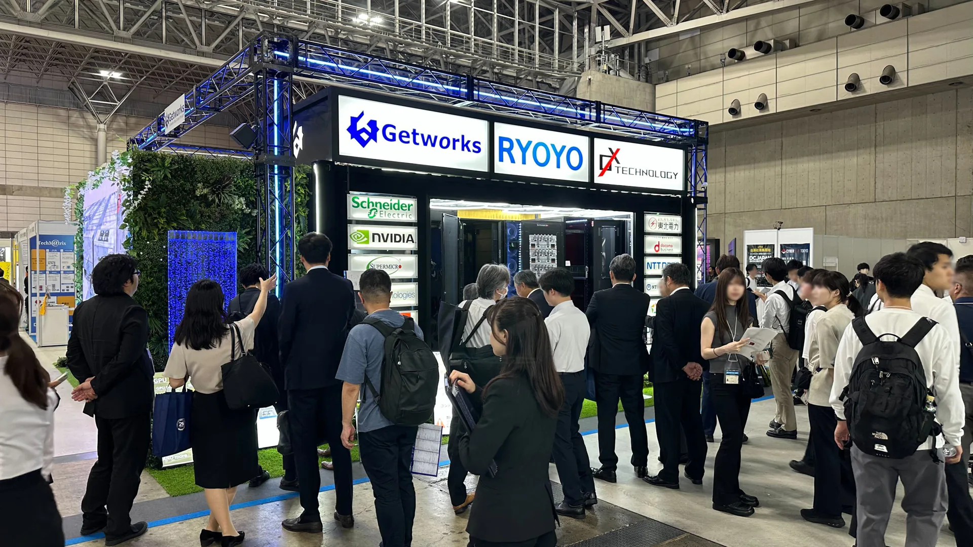 「Interop Tokyo 2025」に菱洋エレクトロ社と共同出展いたしました！